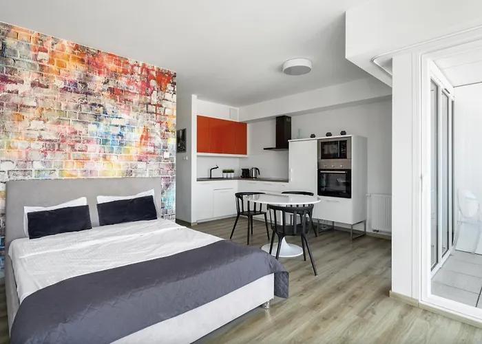 Towarowa Apartmanhotel 4*