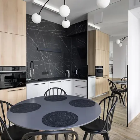Apartmanhotel Towarowa 4*
