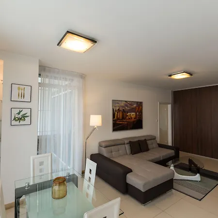 Towarowa 4* Poznań